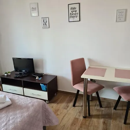 With Parking Space - 25558 Apartman *